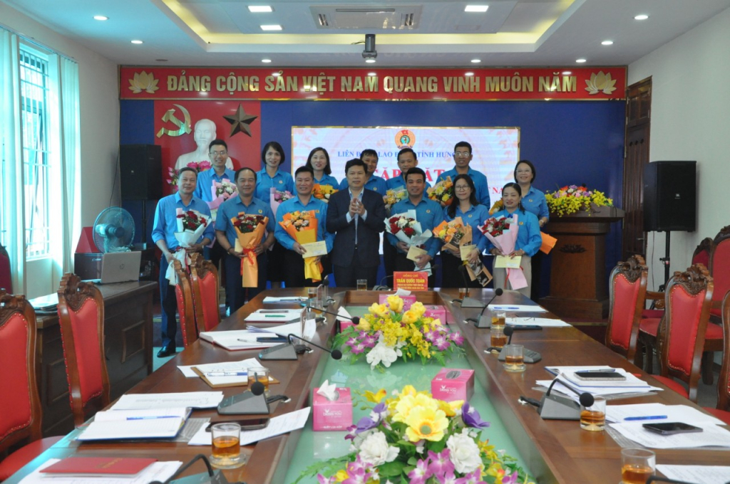Gặp mặt đoàn đại biểu đi dự Đại hội Công đoàn Việt Nam lần thứ XIII, nhiệm kỳ 2023 – 2028