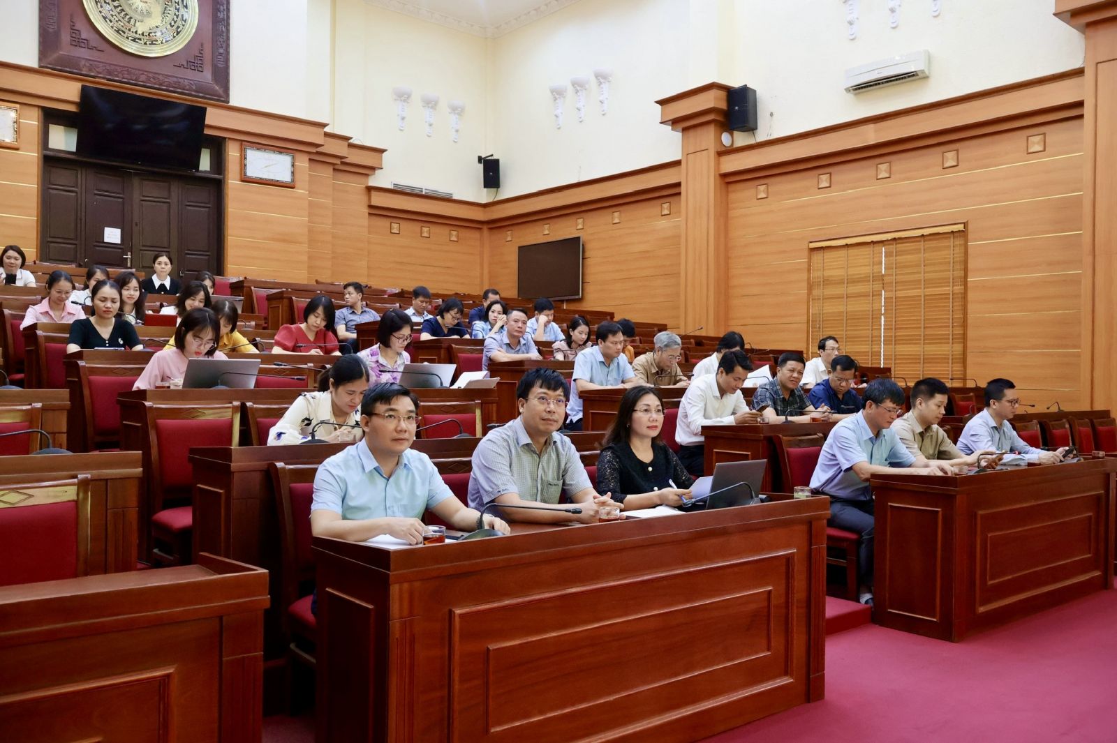 Đảng đoàn HĐND tỉnh giới thiệu nội dung cốt lõi của cuốn sách Xây dựng và phát triển nền đối ngoại, ngoại giao Việt Nam toàn diện, hiện đại, mang đậm bản sắc “cây tre Việt Nam” của đồng chí Tổng Bí thư Nguyễn Phú Trọng