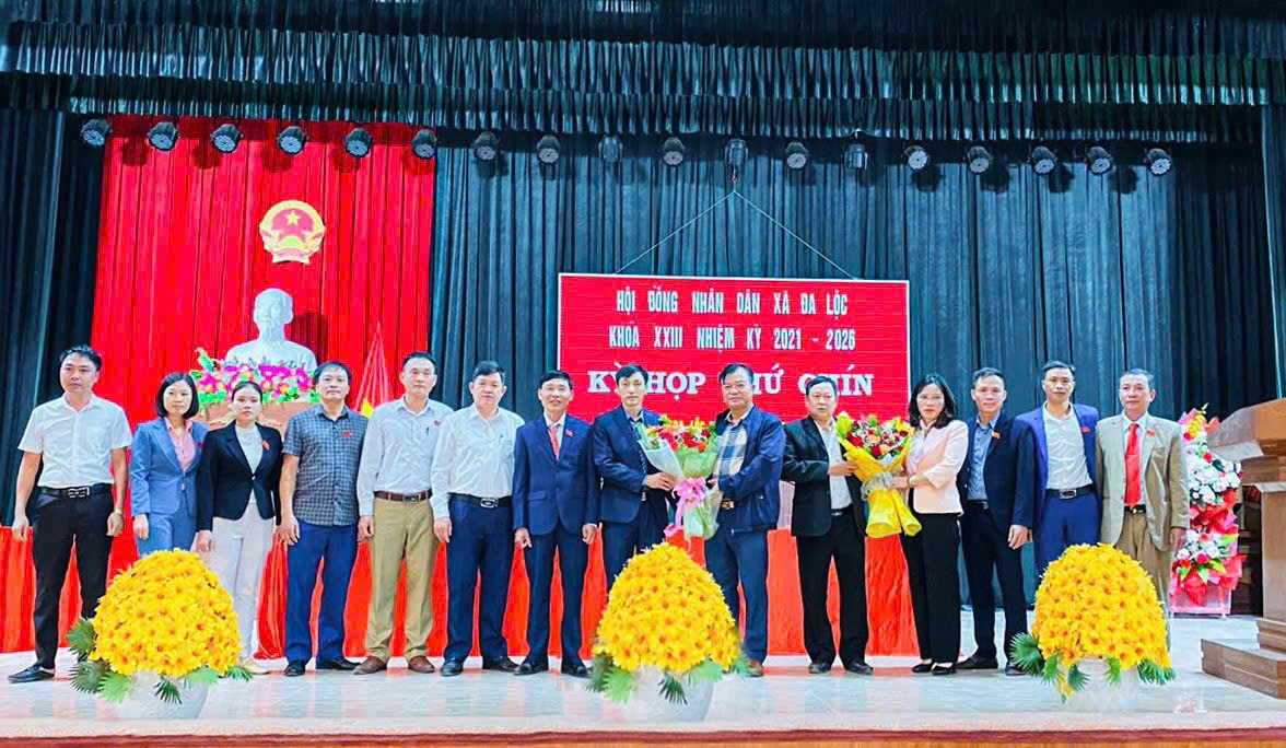Các đơn vị hành chính mới huyện Ân Thi tổ chức kỳ họp Hội đồng nhân dân để bầu các chức danh thuộc thẩm quyền