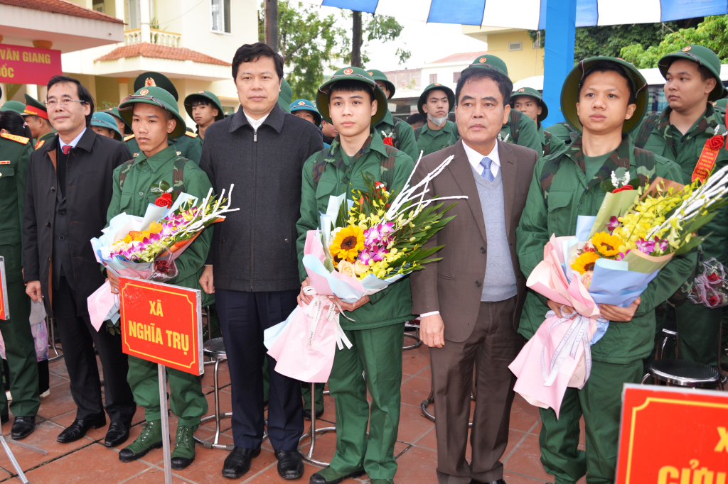Hưng Yên tổ chức Lễ giao, nhận quân năm 2024