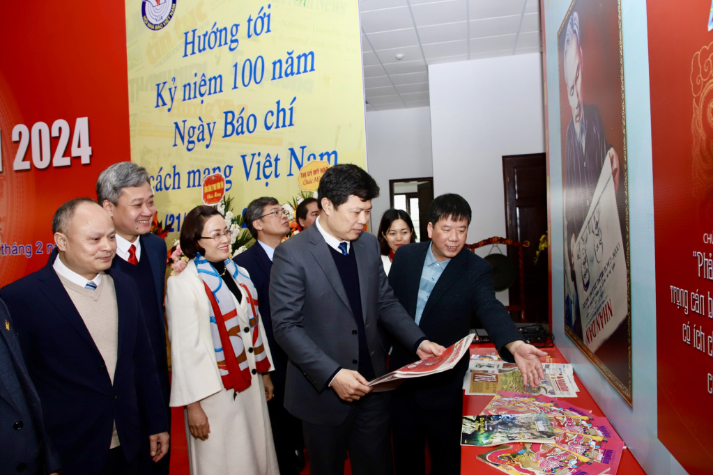 Khai mạc Hội báo Xuân Giáp Thìn tỉnh Hưng Yên năm 2024