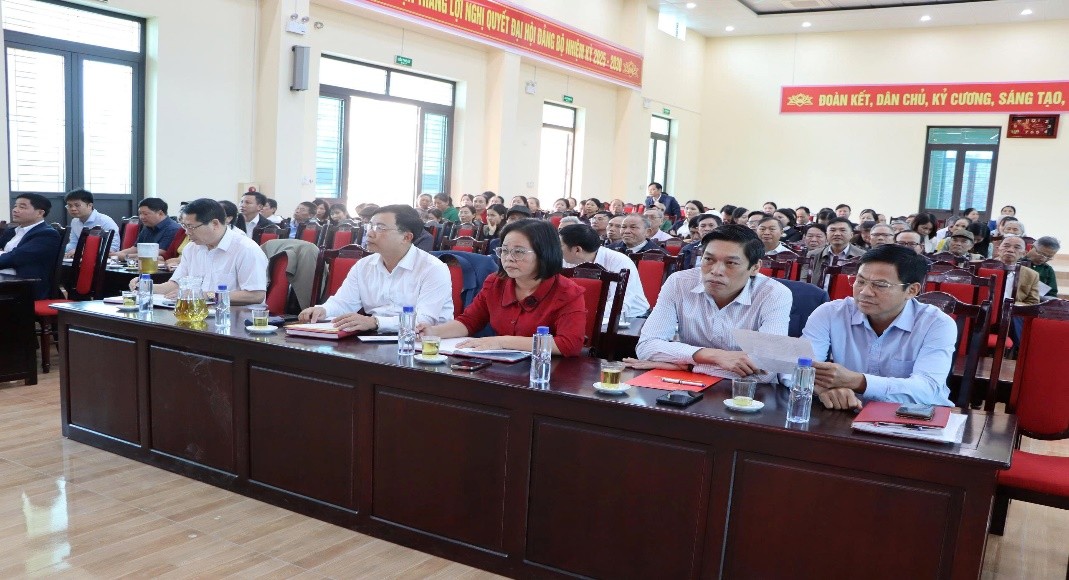 Đại biểu HĐND xã Bình Định tiếp xúc cử tri