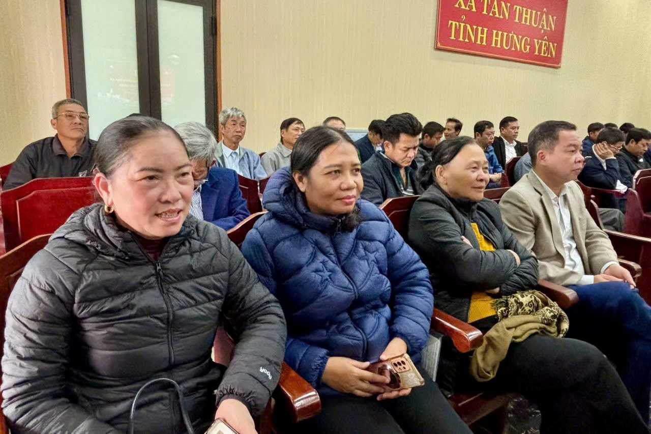 HĐND xã Tân Thuận khoá I, nhiệm kỳ 2021-2026 tiếp xúc cử tri sau kỳ họp thường lệ cuối năm 2025.