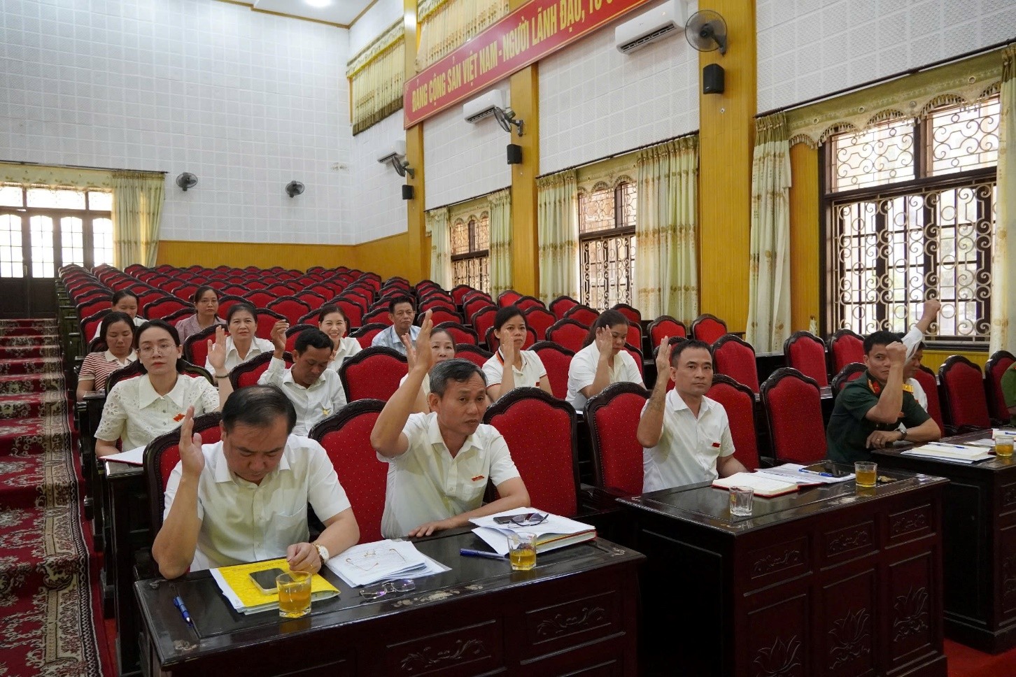 HĐND xã Đông Hưng tổ chức Kỳ họp thứ Hai ban hành Nghị quyết phê duyệt Đề án thành lập phường Đông Hưng thuộc tỉnh Hưng Yên
