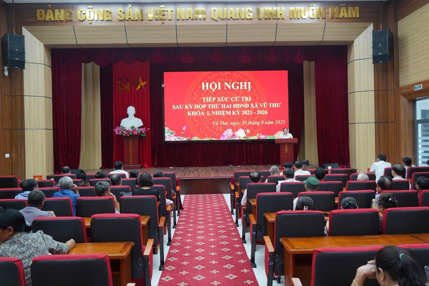 Đại biểu HĐND xã Vũ Thư, khoá I, nhiệm kỳ 2021 - 2026 tiếp xúc cử tri sau kỳ họp thứ Hai.