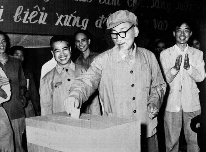 Những sự kiện trọng đại trong cuộc Tổng tuyển cử đầu tiên.