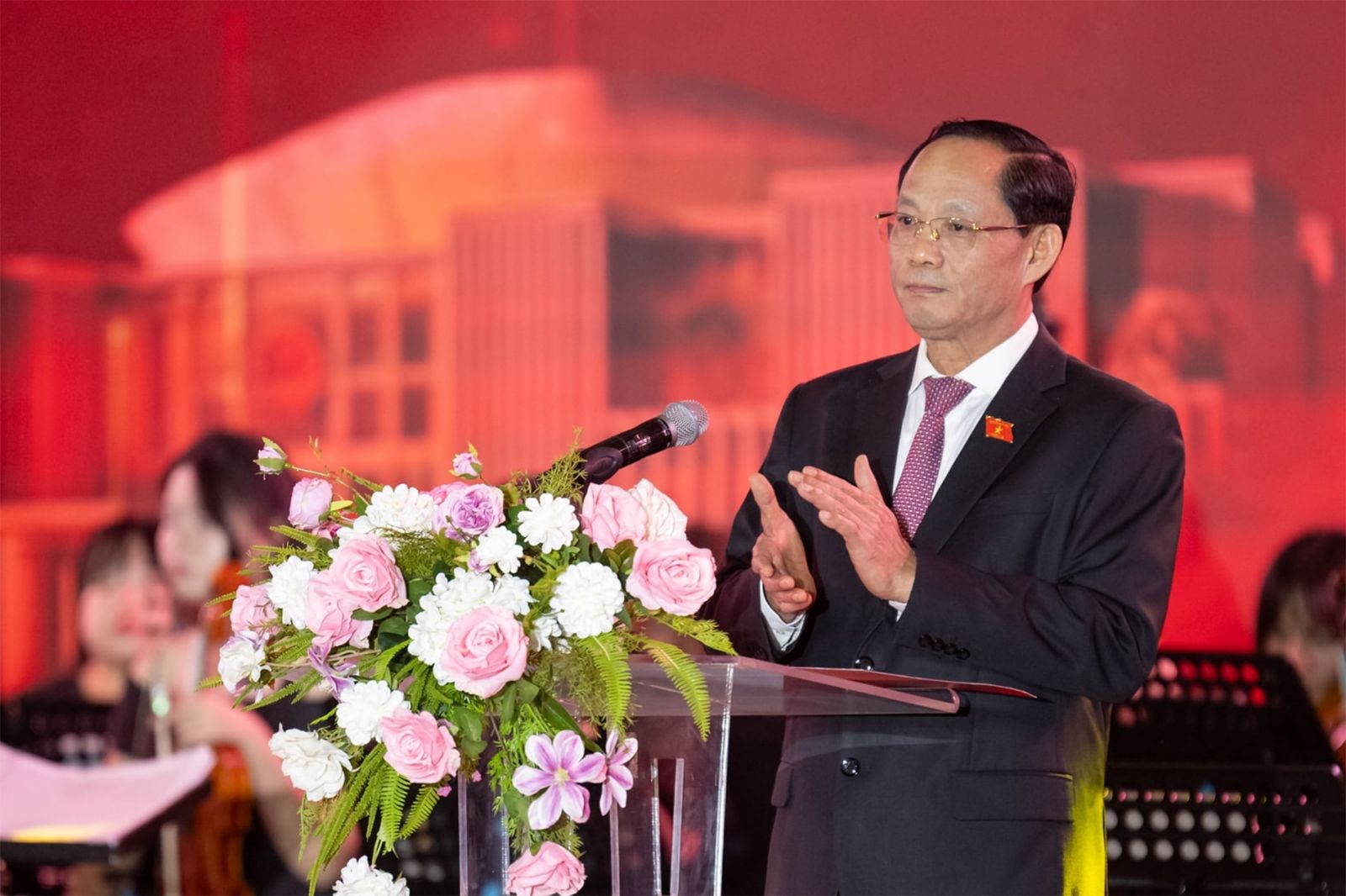 Khắc họa sâu sắc vai trò, sứ mệnh thiêng liêng của Quốc hội và Hội đồng nhân dân