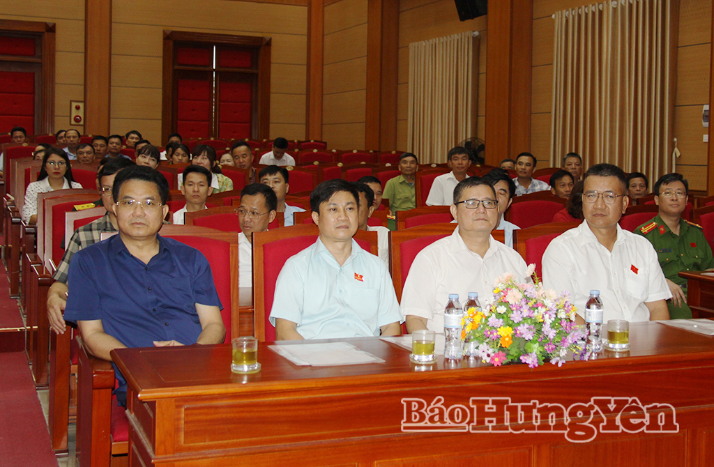 Cử tri kiến nghị bổ sung giáo viên, nâng cấp hạ tầng nông thôn