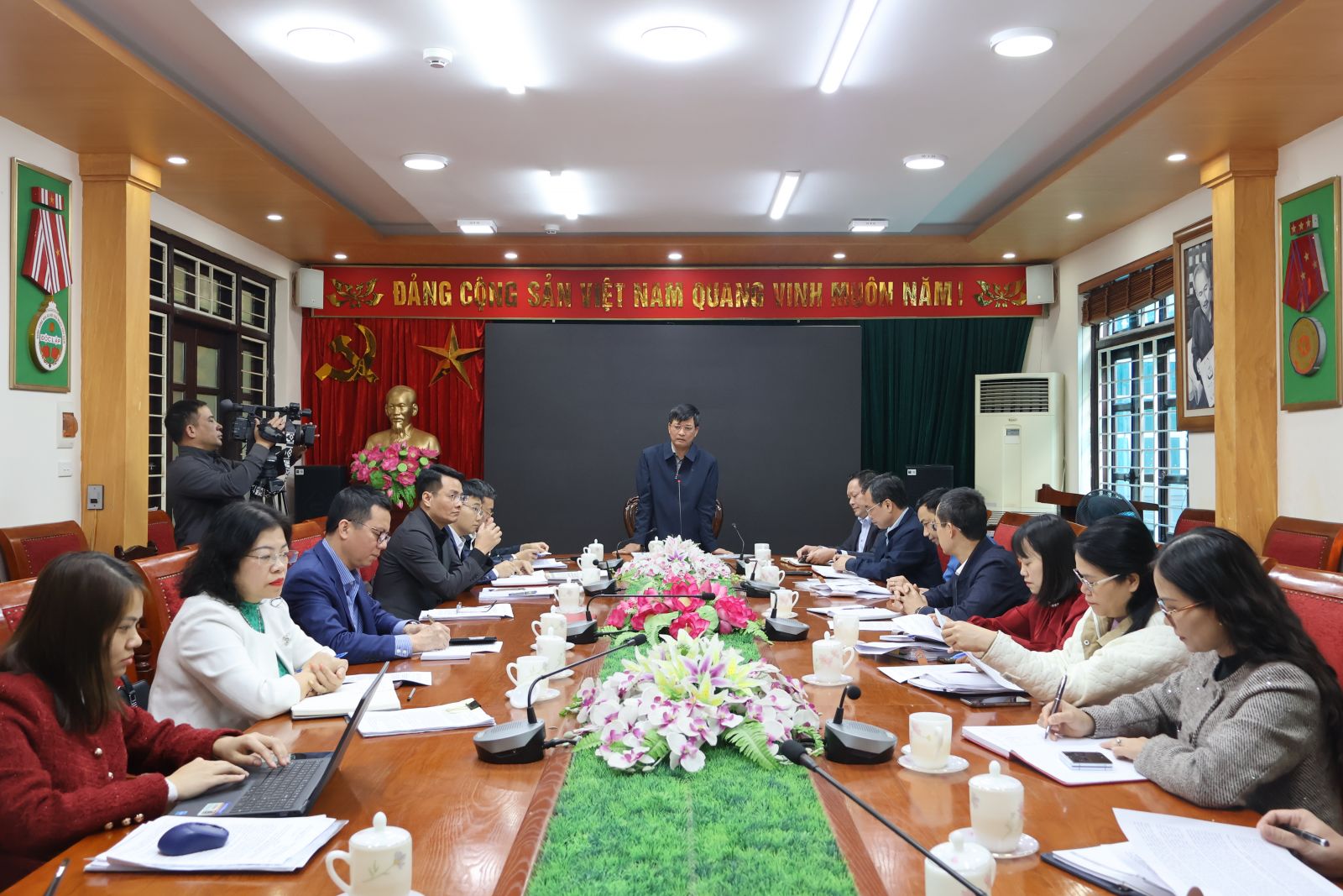 Giám sát của Hội đồng nhân dân tỉnh về việc tổ chức thực hiện của chính quyền địa phương trong thực hiện chuyển đổi cơ cấu cây trồng, nâng cao hiệu quả sản xuất và tiêu thụ sản phẩm nông nghiệp trên địa bàn tỉnh