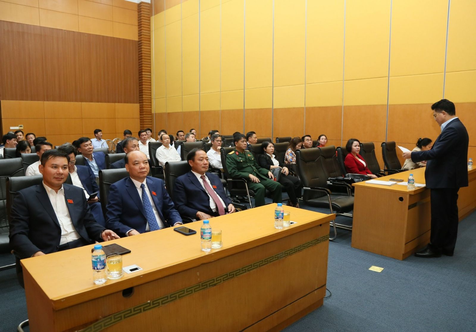 Kỳ họp thứ 34, HĐND tỉnh khóa XVII thảo luận nhiều nội dung quan trọng