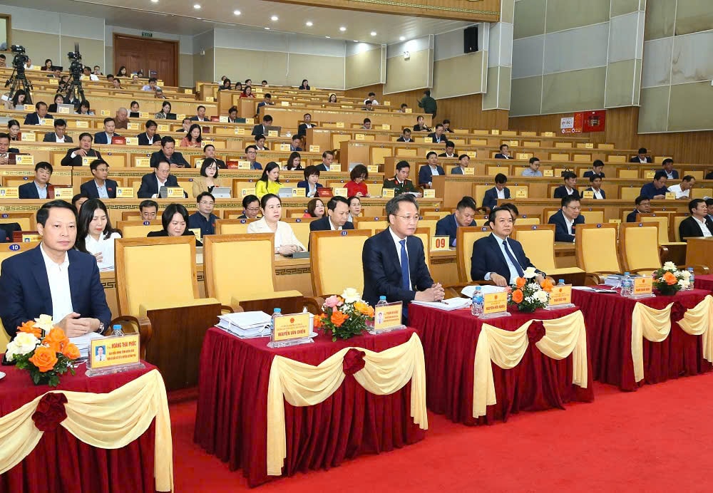 Nhìn lại Kỳ họp thứ 34, Hội đồng nhân dân tỉnh Hưng Yên Khóa XVII Hành động quyết liệt, lấy hạnh phúc người dân làm thước đo