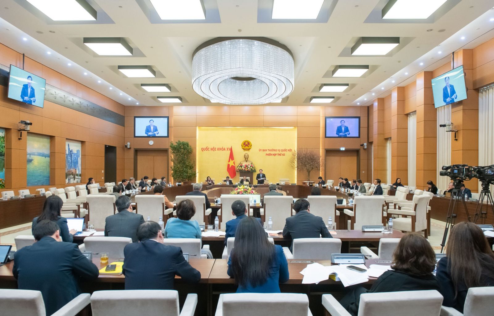 Thống nhất sửa đổi toàn diện Luật Tổ chức chính quyền địa phương