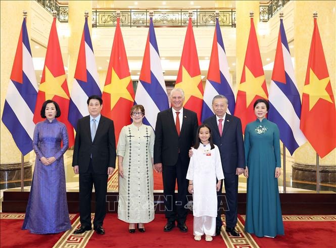 Tổng Bí thư Tô Lâm và Chủ tịch nước Lương Cường đồng chủ trì chiêu đãi cấp Nhà nước Bí thư thứ Nhất Đảng Cộng sản Cuba, Chủ tịch nước Cộng hòa Cuba