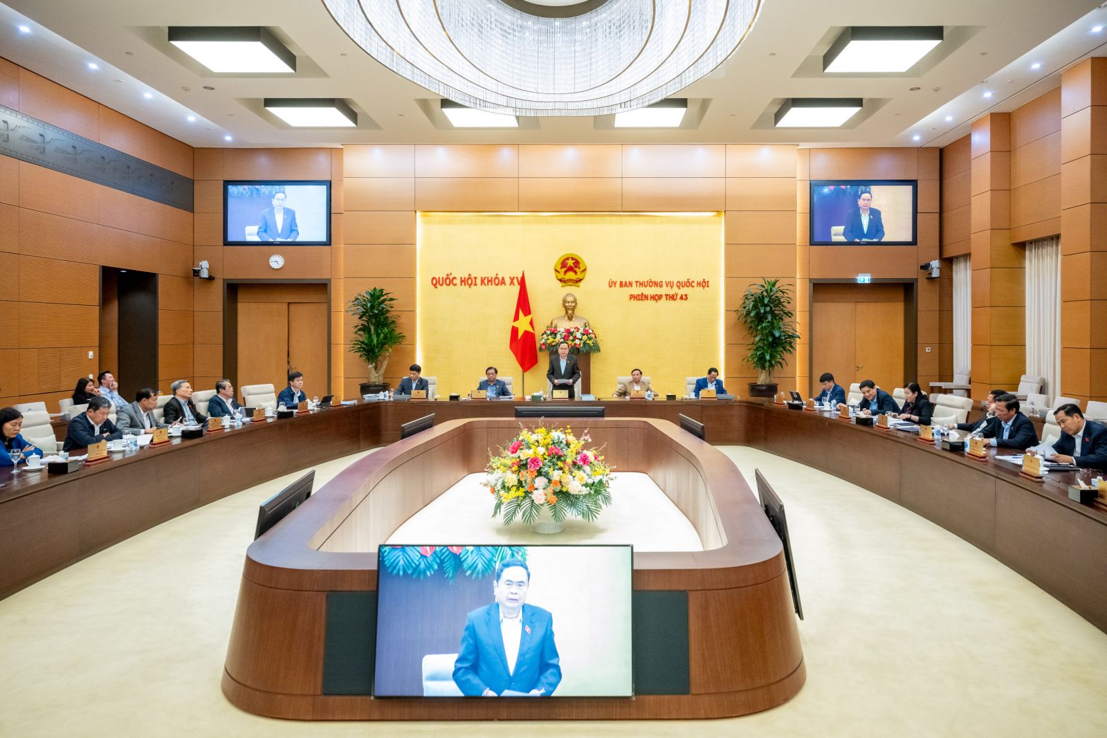Chủ tịch Quốc hội Trần Thanh Mẫn: Tập trung cao độ, nỗ lực hơn nữa, ưu tiên cao nhất cho công tác chuẩn bị Kỳ họp thứ 9