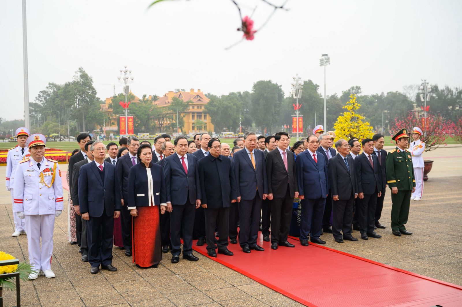 Lãnh đạo Đảng, Nhà nước vào Lăng viếng Chủ tịch Hồ Chí Minh nhân dịp Tết Nguyên đán Bính Ngọ