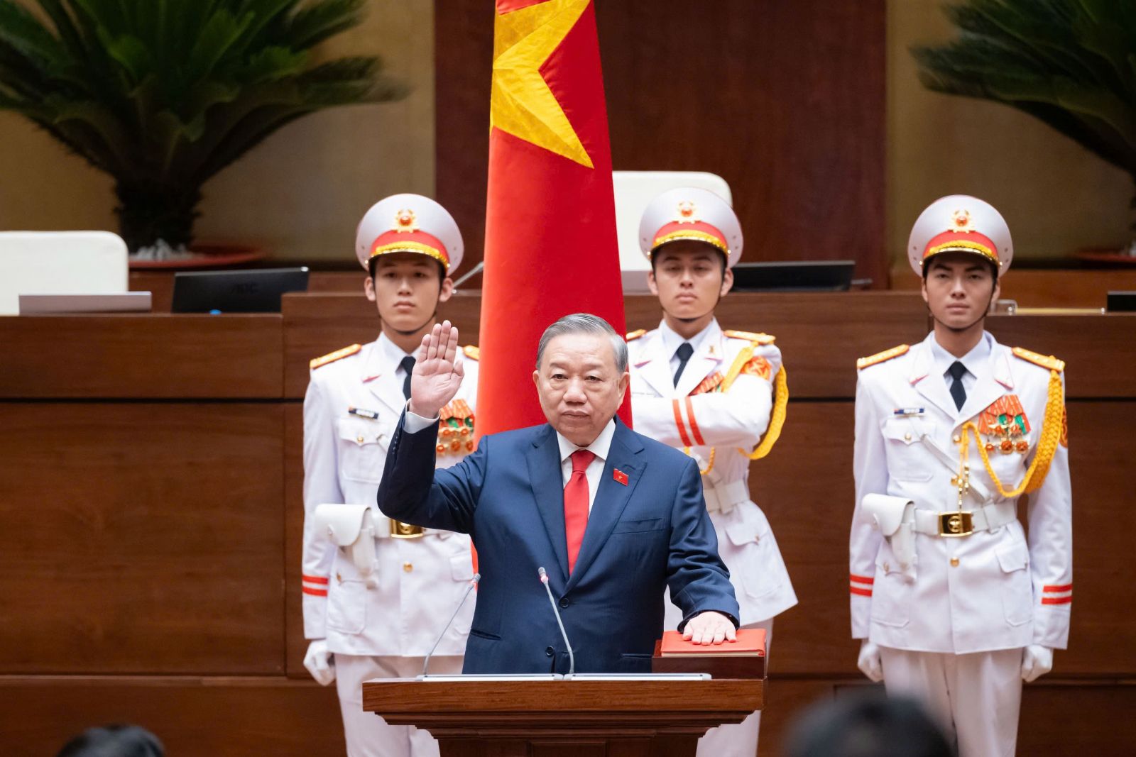 Tổng Bí thư, Chủ tịch nước Tô Lâm tuyên thệ, phát biểu nhậm chức: Ưu tiên tiên hàng đầu là giữ vững môi trường hòa bình, ổn định, thúc đẩy đất nước phát triển nhanh, bền vững
