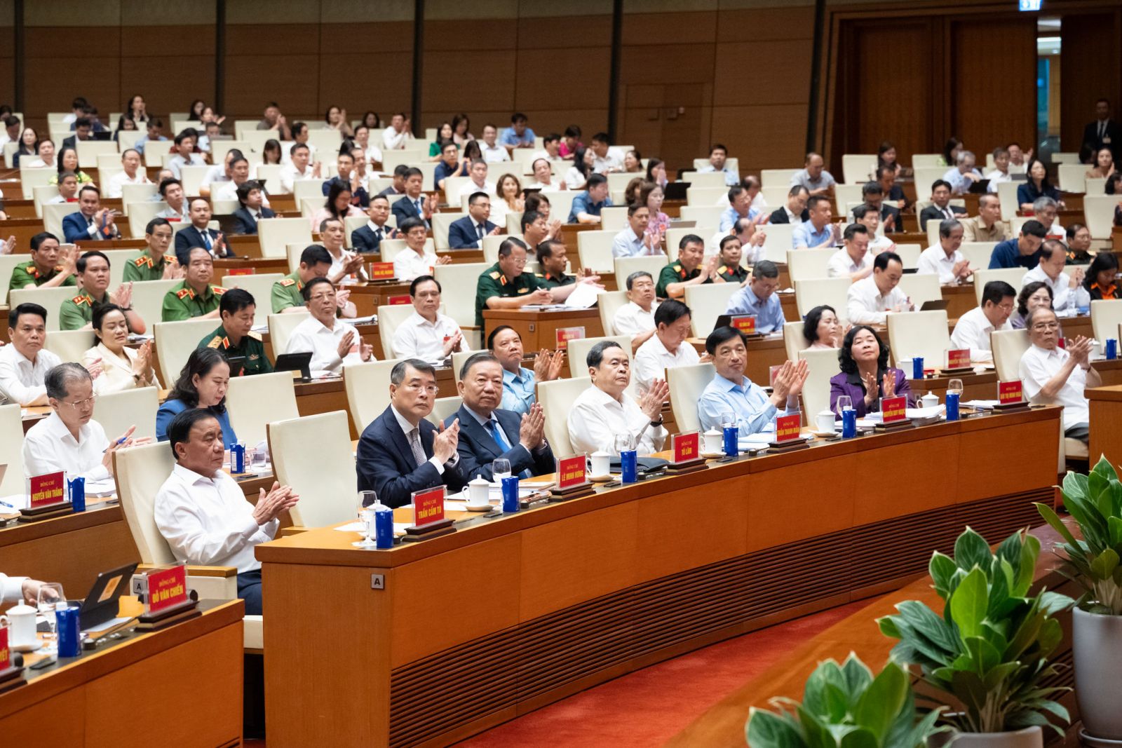 Tổng Bí thư, Chủ tịch nước Tô Lâm dự và chỉ đạo Hội nghị toàn quốc quán triệt, triển khai Nghị quyết về phát triển kinh tế có vốn đầu tư nước ngoài