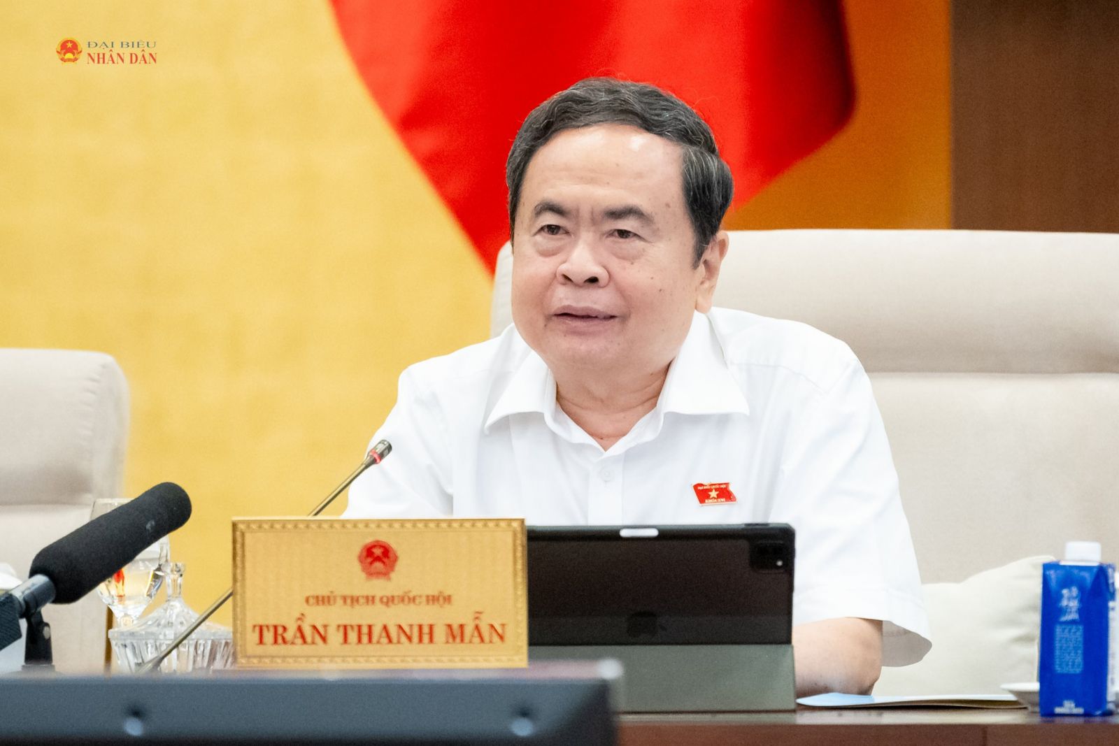 Cụ thể, chứng minh tính khả thi, không chạy theo thành tích