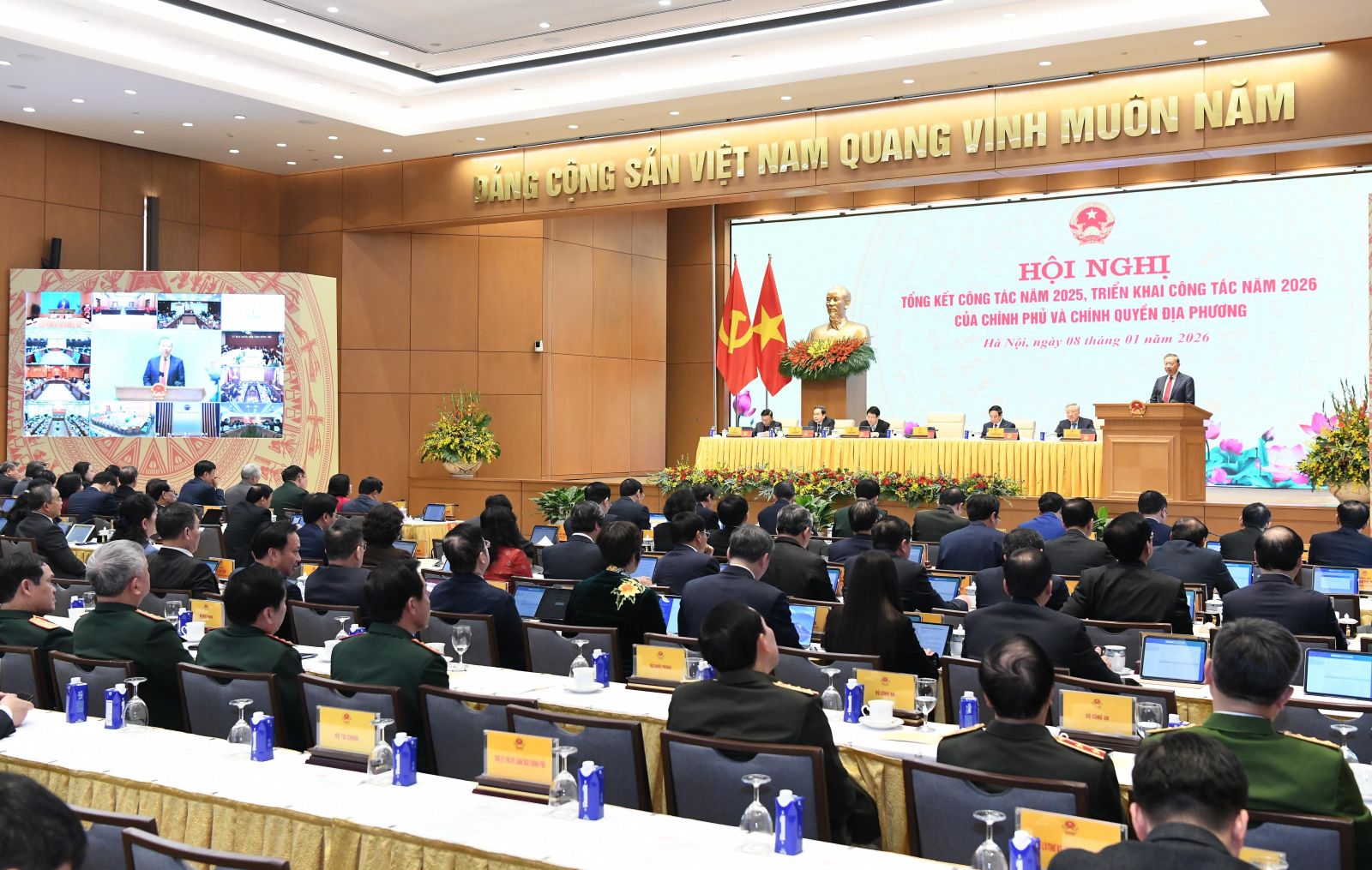 Tăng trưởng hai con số - Phép thử đối với năng lực quản trị địa phương