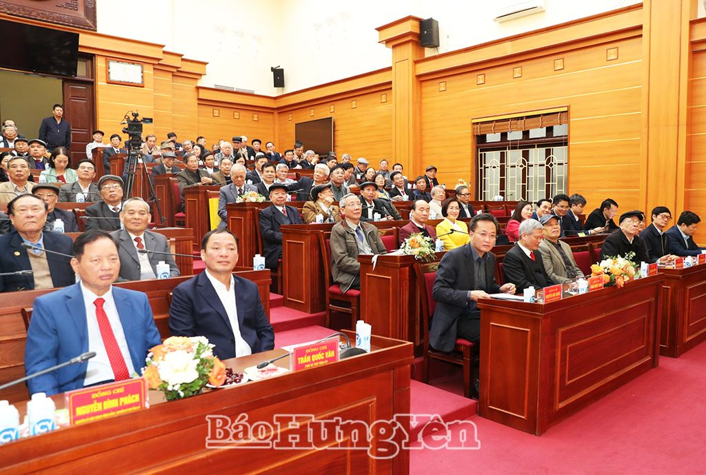 Ban Thường vụ Tỉnh ủy gặp mặt các đồng chí nguyên Tỉnh ủy viên, nguyên cán bộ chủ chốt tỉnh qua các thời kỳ