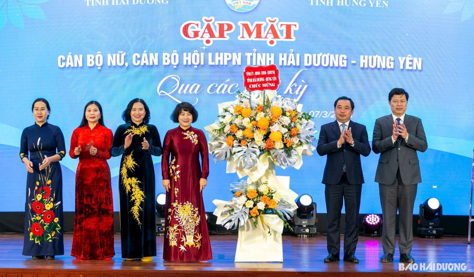 Hội Liên hiệp phụ nữ hai tỉnh Hưng Yên và Hải Dương tổ chức gặp mặt cán bộ nữ, cán bộ Hội qua các thời kỳ