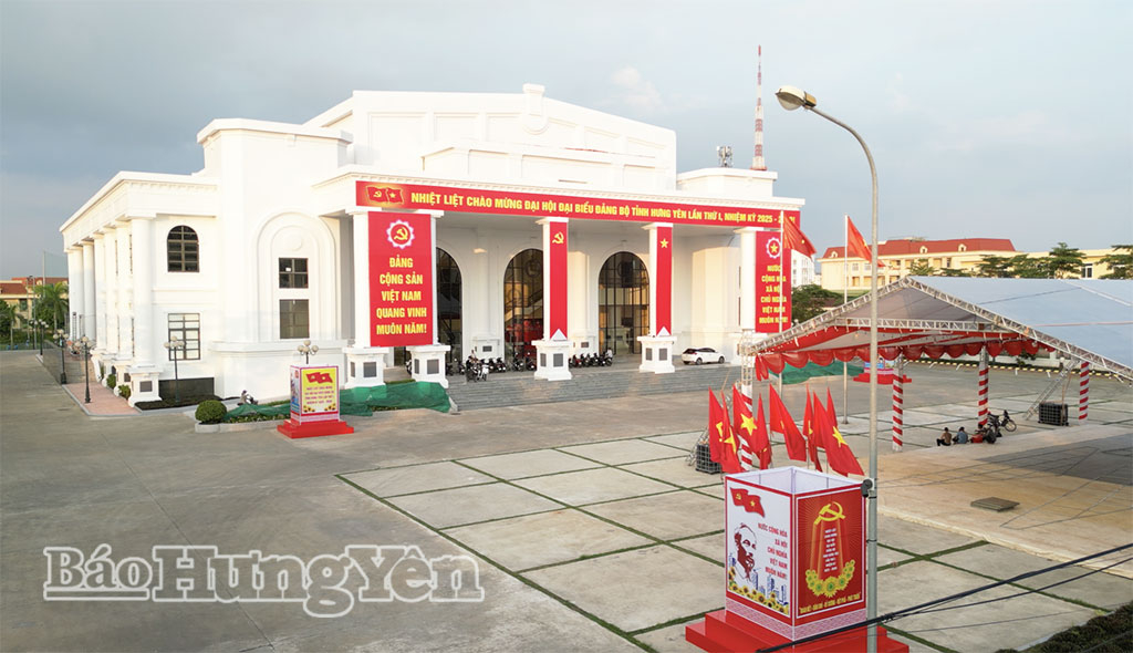 Rực rỡ cờ hoa chào mừng Đại hội đại biểu Đảng bộ tỉnh Hưng Yên lần thứ I, nhiệm kỳ 2025 – 2030
