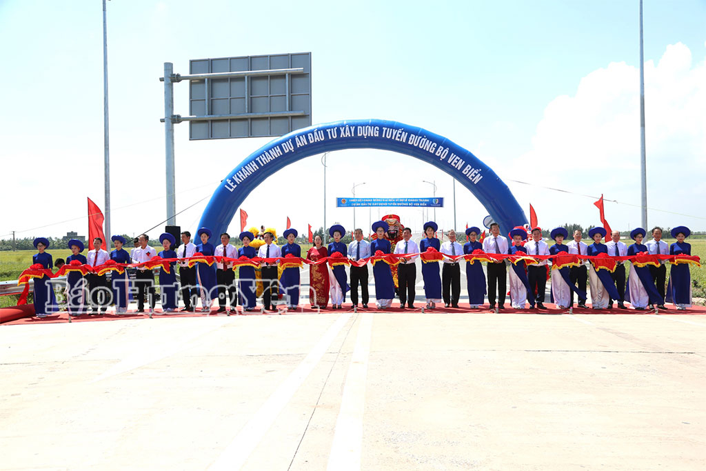 Khánh thành dự án đầu tư xây dựng tuyến đường bộ ven biển