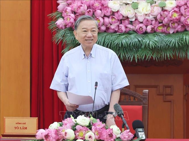 Tổng Bí thư Tô Lâm: Tiếp tục chủ động rà soát, hoàn thiện dự thảo các văn kiện Đại hội XIV của Đảng