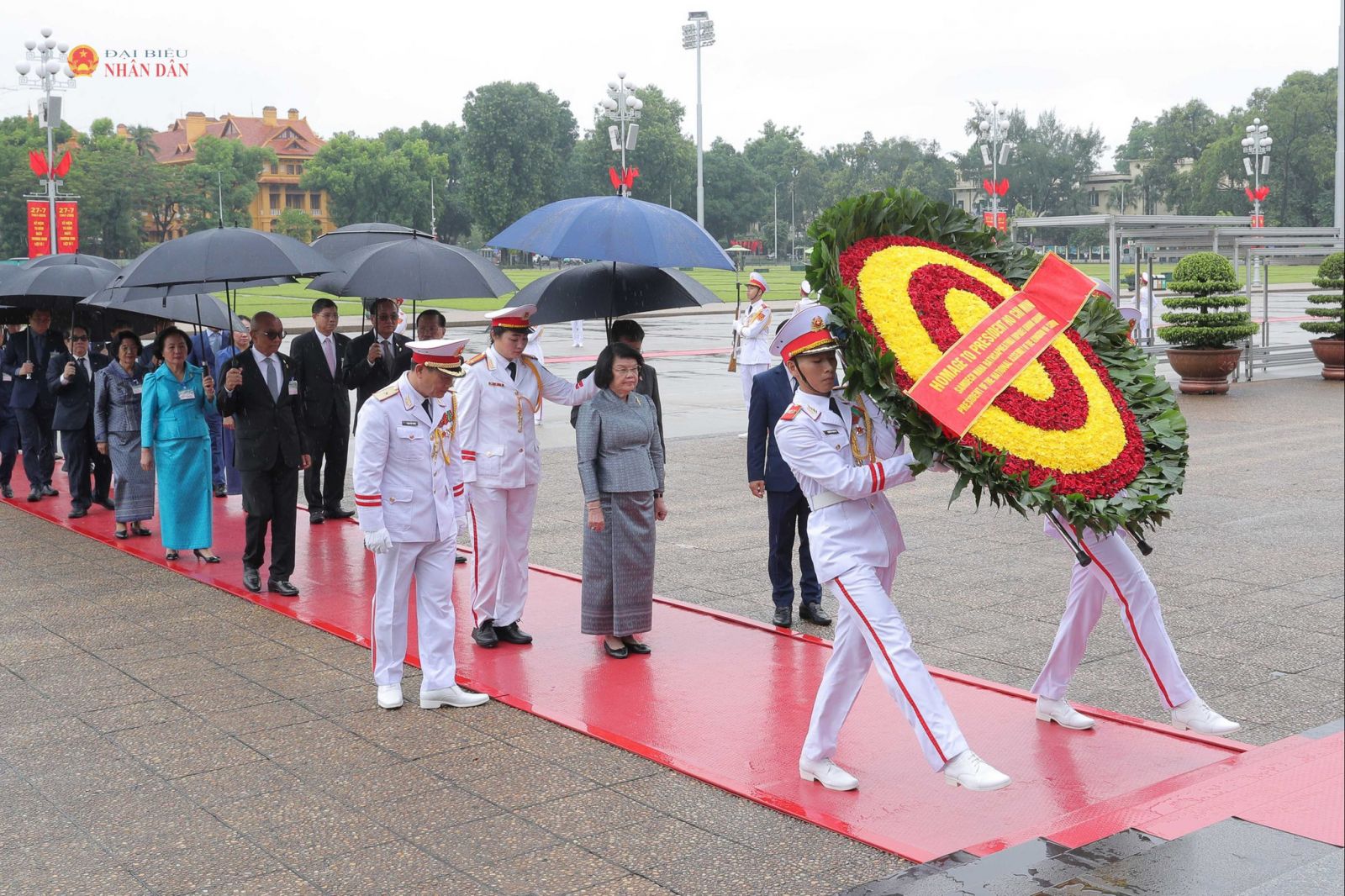 Chủ tịch Quốc hội Campuchia Samdech Khuon Sudary viếng Lăng Chủ tịch Hồ Chí Minh