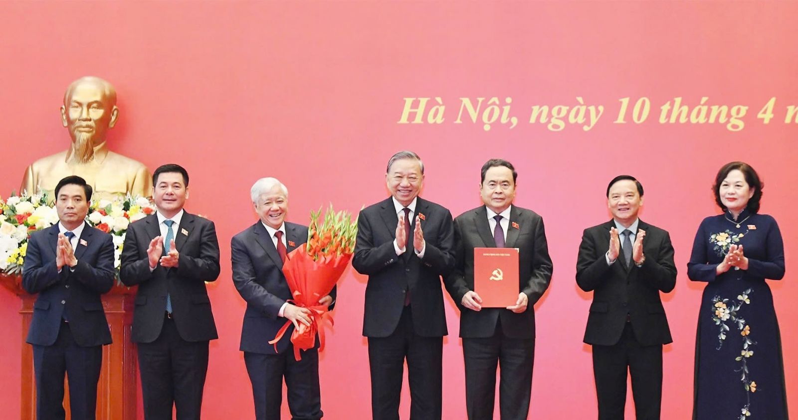 Tổng Bí thư, Chủ tịch nước Tô Lâm chủ trì Hội nghị trao quyết định chỉ định Ban Chấp hành, Ban Thường vụ, Thường trực, Bí thư, Phó Bí thư Đảng ủy Quốc hội