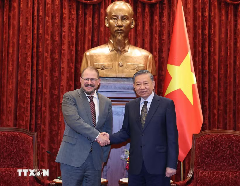 Tổng Bí thư, Chủ tịch nước Tô Lâm tiếp Chủ tịch kiêm Tổng Giám đốc Điều hành Tập đoàn Qualcomm