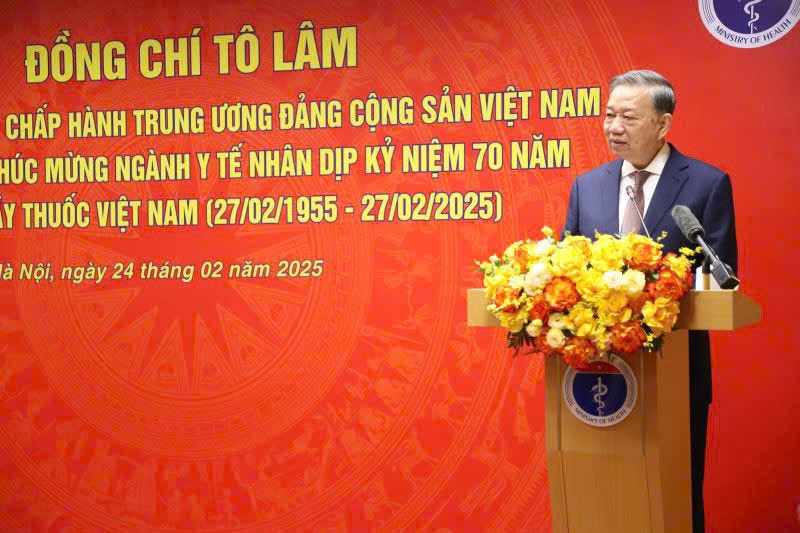Tổng Bí thư Tô Lâm ký ban hành Nghị quyết của Bộ Chính trị về một số giải pháp đột phá, tăng cường bảo vệ, chăm sóc và nâng cao sức khoẻ nhân dân