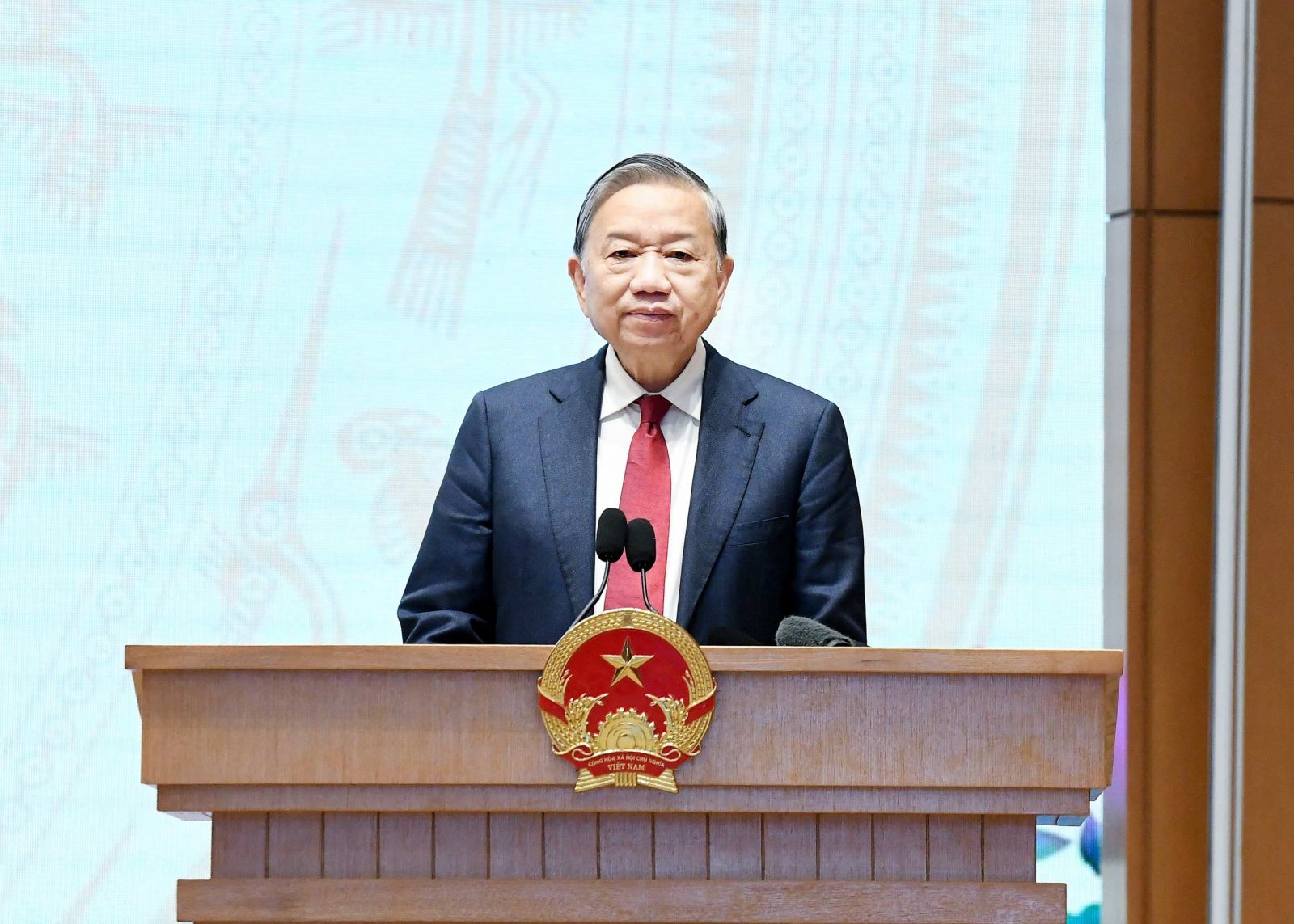 Tổng Bí thư Tô Lâm: Phải đổi mới căn bản tư duy phát triển, phương thức quản trị và phân bổ nguồn lực