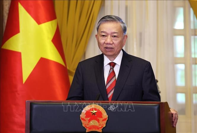 VƯƠN MÌNH TRONG HỘI NHẬP QUỐC TẾ