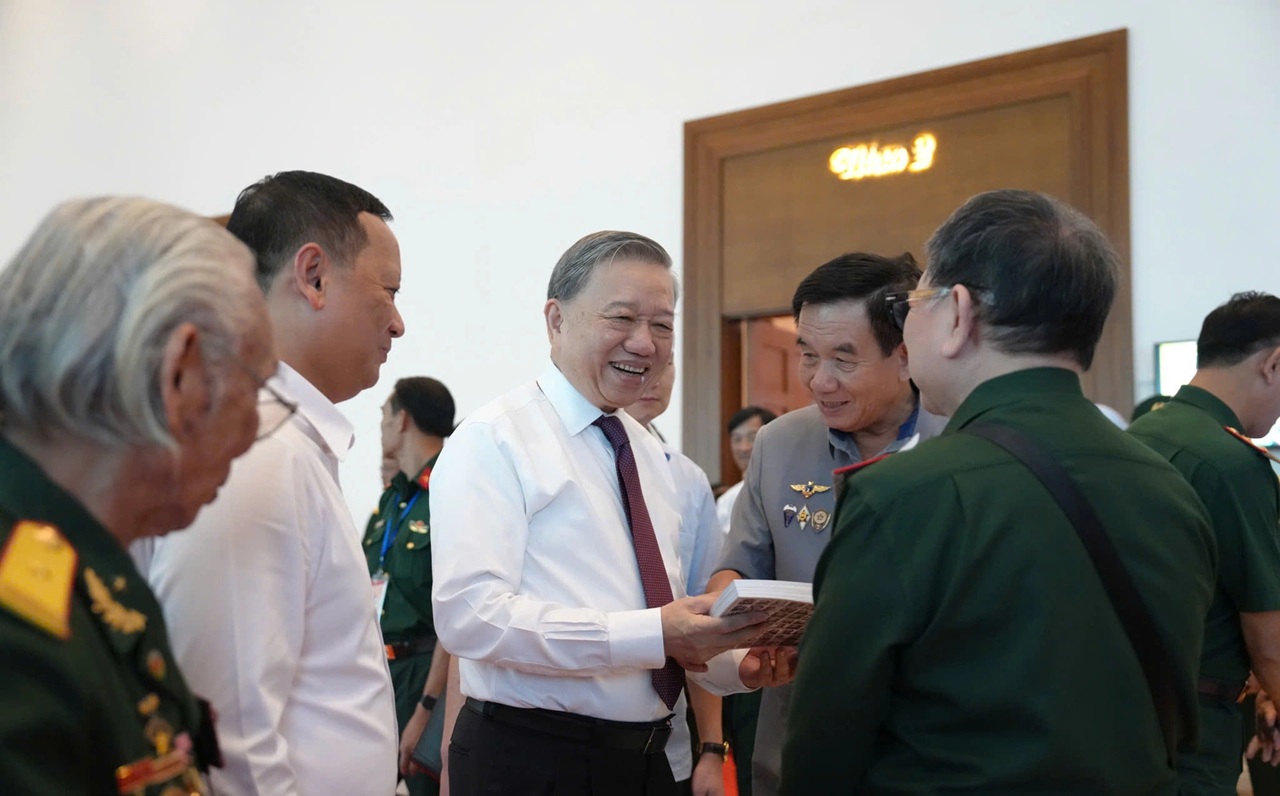 Nước Việt Nam là một, dân tộc Việt Nam là một