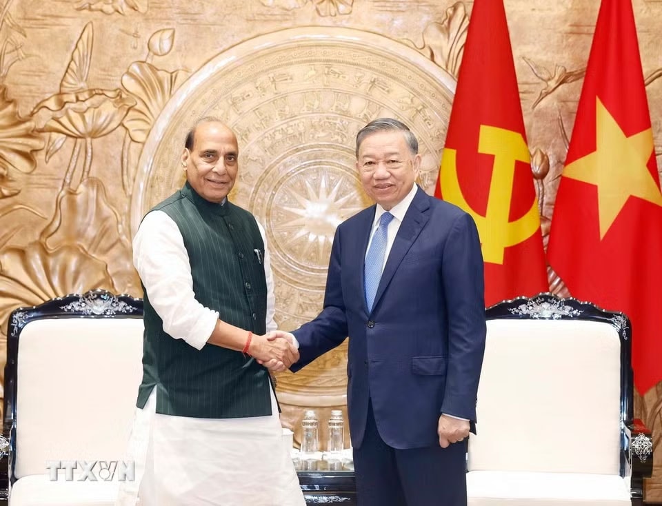 Tổng Bí thư, Chủ tịch nước Tô Lâm tiếp Bộ trưởng Quốc phòng Ấn Độ Rajnath Singh