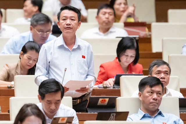Đại biểu góp ý quy định chỉ định nhân sự lãnh đạo HĐND cấp xã hình thành sau sắp xếp