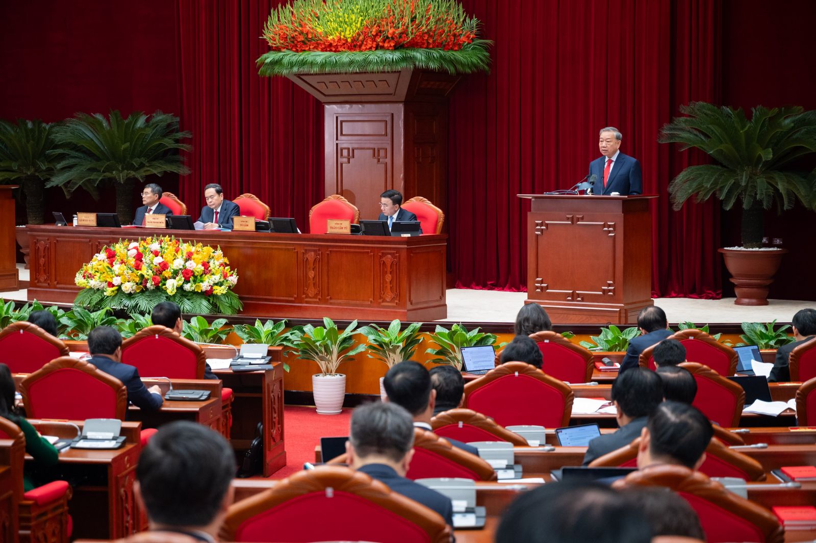 Tổng Bí thư Tô Lâm chủ trì, phát biểu khai mạc Hội nghị lần thứ Hai, Ban Chấp hành Trung ương Đảng khóa XIV