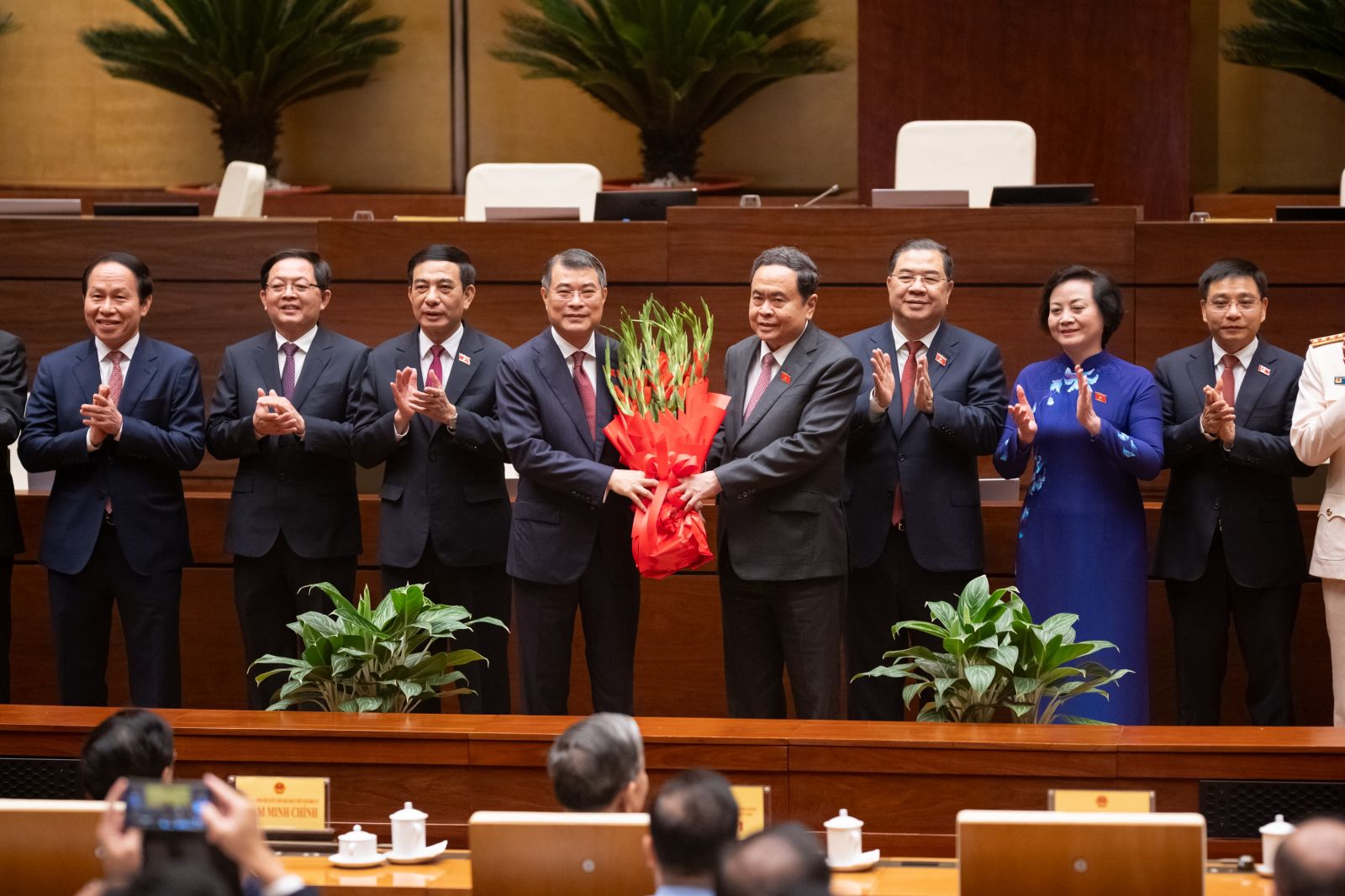 Quốc hội phê chuẩn bổ nhiệm 6 Phó Thủ tướng, 17 Bộ trưởng và các thành viên khác của Chính phủ