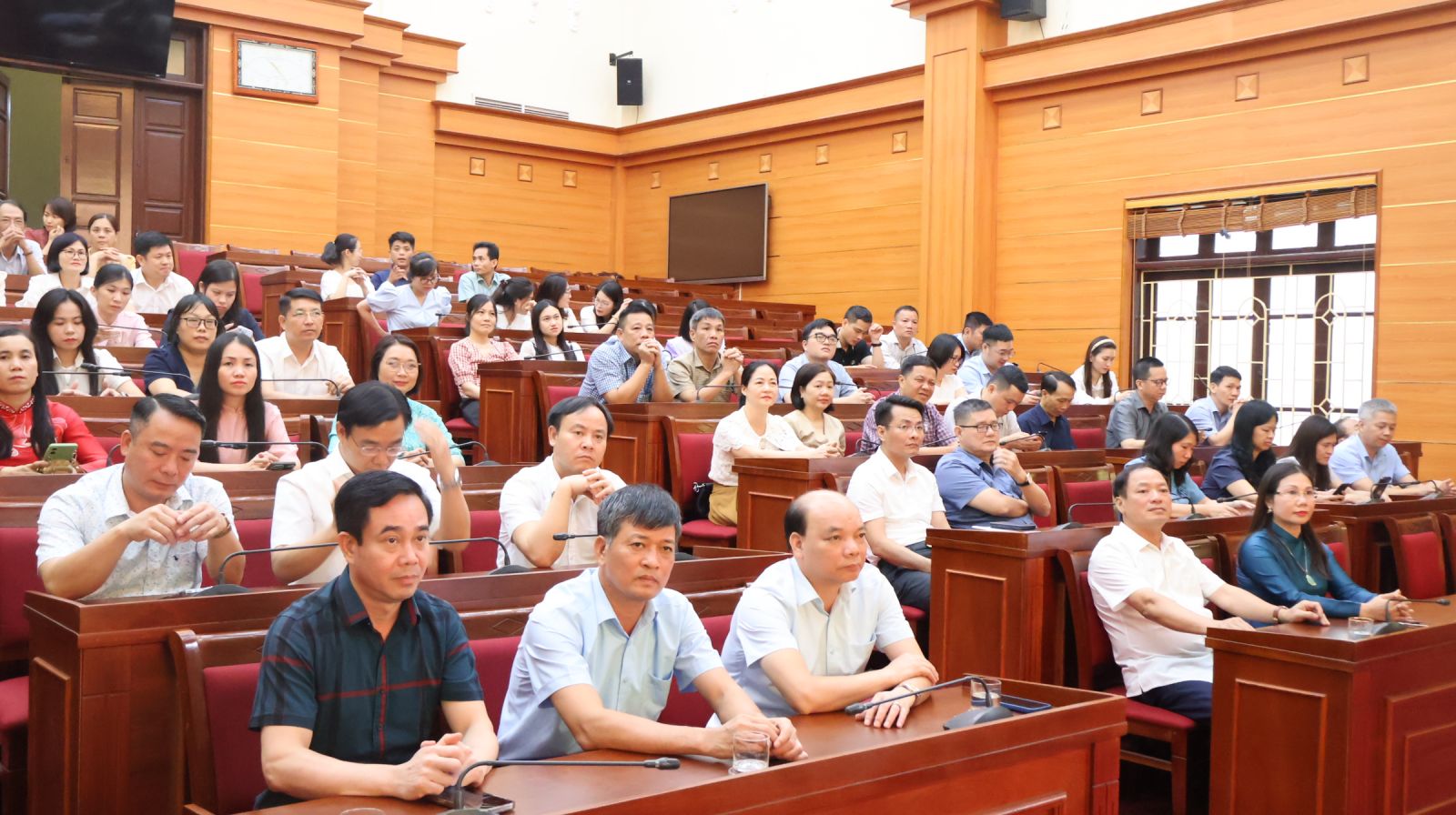 Gặp mặt các đồng chí lãnh đạo, cán bộ, công chức, người lao động cơ quan Văn phòng Đoàn ĐBQH và HĐND tỉnh Hưng Yên