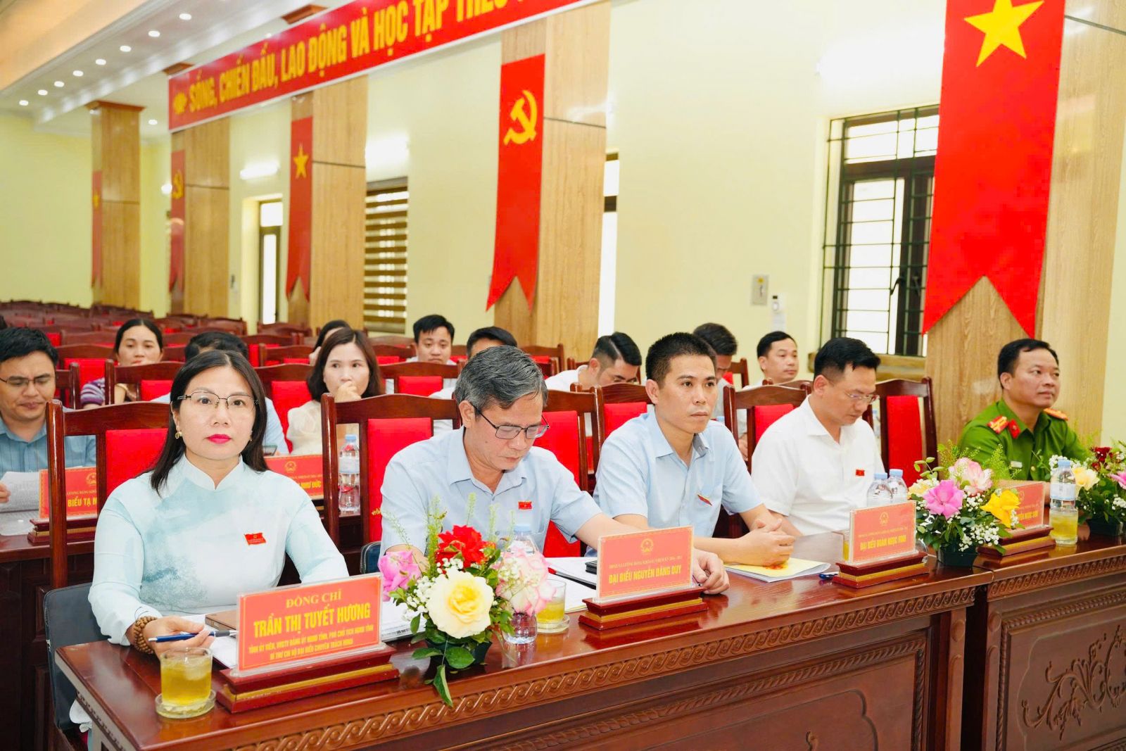 Phó Chủ tịch HĐND tỉnh Trần Thị Tuyết Hương dự Kỳ họp thường lệ giữa năm 2026 HĐND xã Lương Bằng khóa II nhiệm kỳ 2026-2031