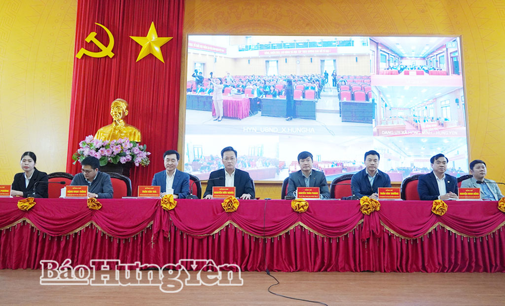 Hội nghị tiếp xúc giữa cử tri và những người ứng cử đại biểu HĐND tỉnh khoá XVIII tại đơn vị bầu cử số 8
