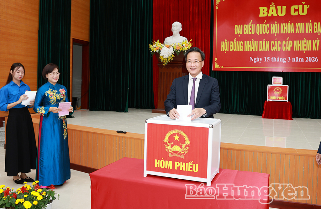 Đồng chí Bí thư Tỉnh uỷ Nguyễn Hữu Nghĩa dự khai mạc bầu cử tại phường Mỹ Hào