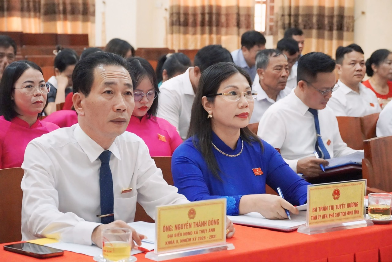 Đồng chí Trần Thị Tuyết Hương dự Kỳ họp thường lệ giữa năm 2026 HĐND xã Thụy Anh khóa II, nhiệm kỳ 2026-2031