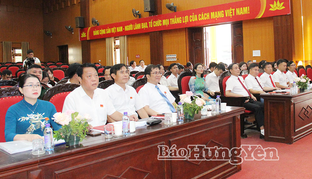 HĐND các địa phương xem xét, quyết định nhiều nội dung thuộc thẩm quyền