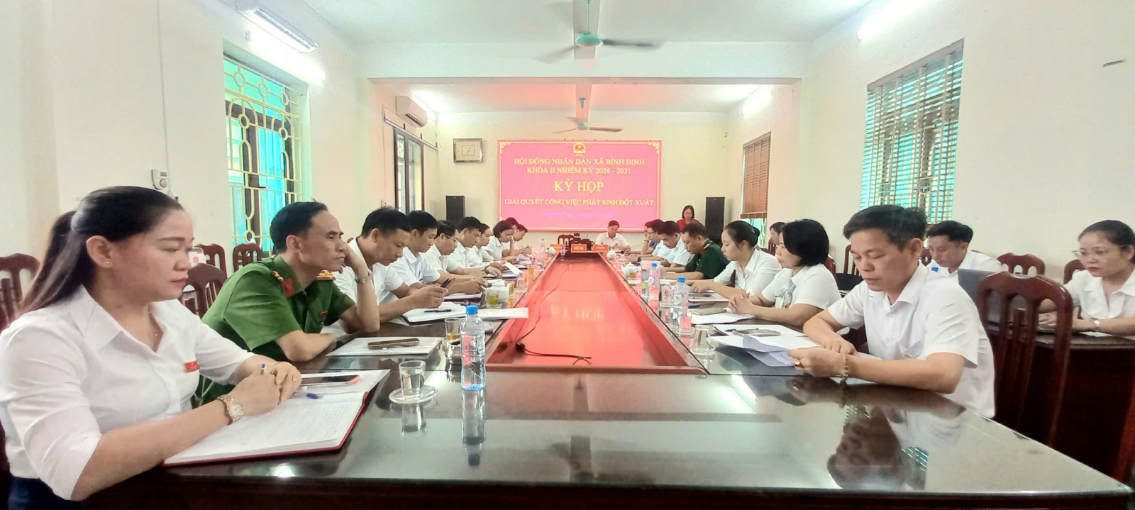HĐND xã Bình Định tổ chức kỳ họp giải quyết công việc phát sinh đột xuất