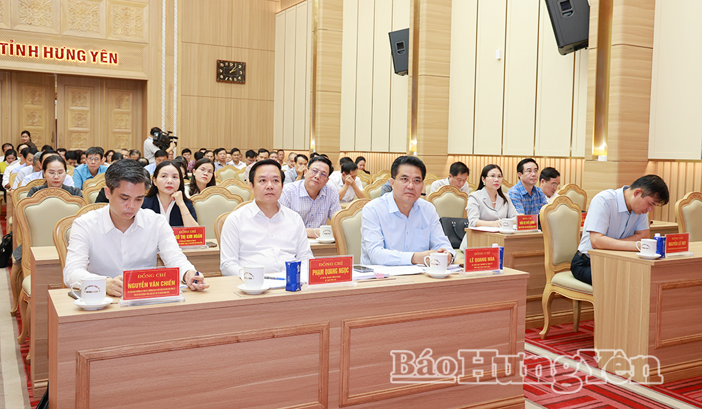 Hội nghị nghiên cứu, học tập, quán triệt, triển khai thực hiện một số nghị quyết quan trọng của Trung ương và của tỉnh