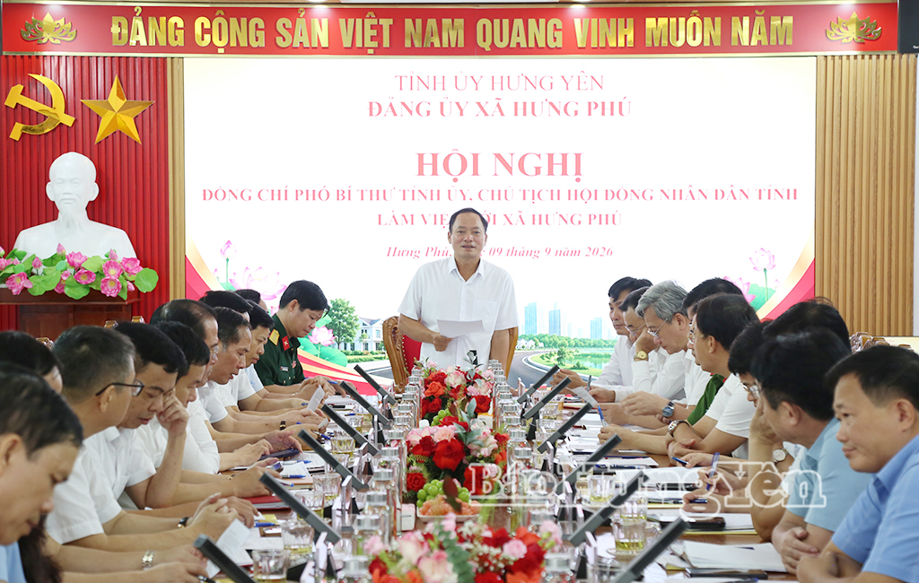 Đồng chí Trần Quốc Văn, Phó Bí thư Tỉnh ủy, Chủ tịch HĐND tỉnh làm việc với Đảng ủy xã Hưng Phú